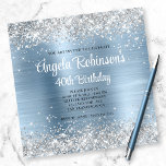 Silver Glitzer Light Blue Glam 40. Geburtstag Einladung<br><div class="desc">Eine glamouröse mit Monogramm 40. Geburtstagseinladung für sie. Imitate funkelnd silberner Glitzer mit Glitzern gegen ein hellstählerne blau gebürstetes Metallfolienbild. Sie können die Farben des Schwarz-Weiß-Schriftartes ändern. Alle funkelnd, glänzenden und glänzenden Elemente dieses modernen mädchenhaften Designs sind digitale Grafiken, die wie ein Foto gedruckt werden. Icy Winterfarben für ihre elegante...</div>