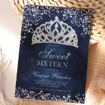 Silver Glitzer Marine Foto Glitzern tiara Sweet 16 Einladung<br><div class="desc">Ein schicker und luxuriöser silberner Glitzer Konfetti auf einem dunkelmarineblauen Aquarellzement mit eleganter Kalligraphie Typografie Sweet 16 Geburtstagsfeier Einladung,  mit einem handgezeichneten luxuriösen Prinzessin Krone tiara Rose Gold Glitzer. Fügen Sie Ihr Foto hinzu. Bewege den Funken um.</div>