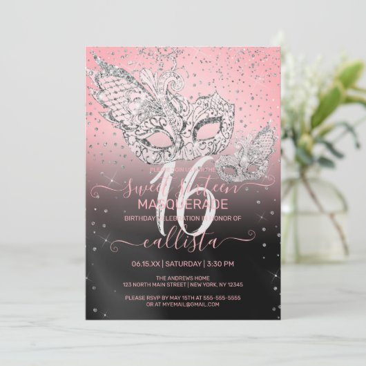Silver Glitzer Pink Black Masquerade Sweet 16 Einladung (Stehend Vorderseite)