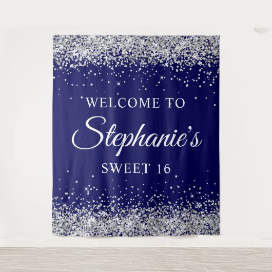 Silver Glitzer und Navy Blue Willkommen in Sweet 1 Wandteppich (Vorderseite)