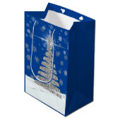 Silver Glitzer Weihnachtsbaum auf blau Mittlere Geschenktüte (Vorderseite Schrägansicht)