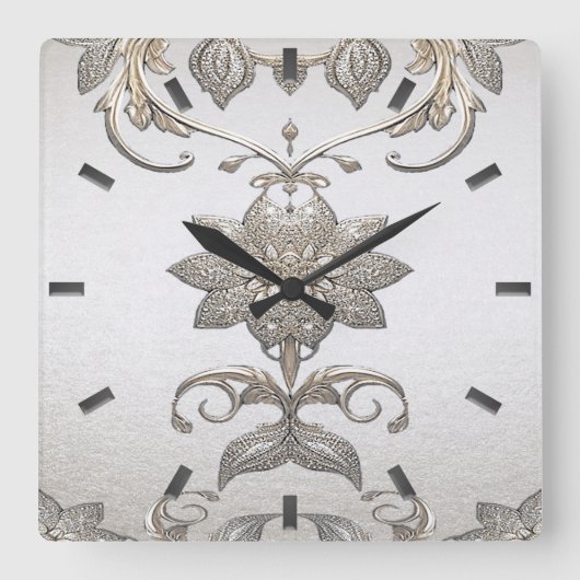 Silver Gold Floral Wall Clock Quadratische Wanduhr (Vorderseite)