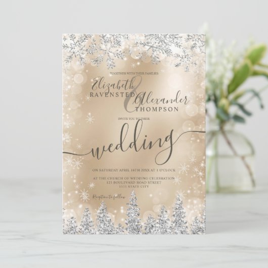 Silver gold Schnee Pine Weihnachten Winterhochzeit Einladung (Stehend Vorderseite)