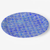 Silver Gray Blue Dancing Scrolls Muster Pappteller (Schrägansicht)