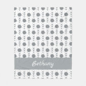 Silver Gray Cheerleader Pom Poms & Hearts Muster Fleecedecke (Vorderseite)