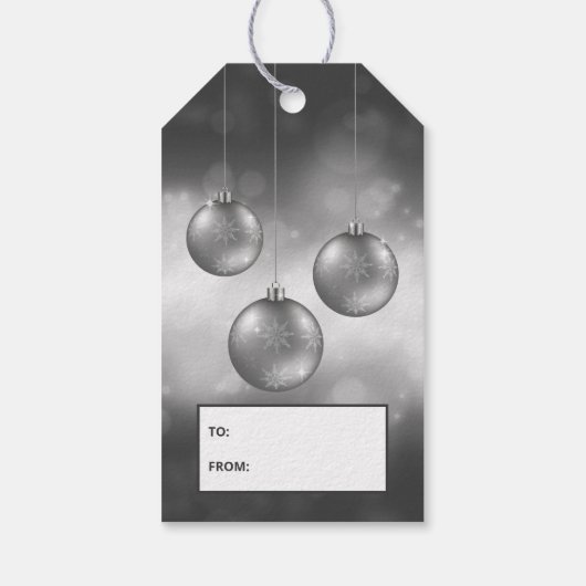 Silver Gray Christmas Baubles on Red Bokeh Geschenkanhänger (Rückseite)