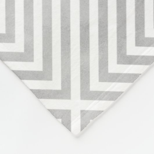 Silver Gray Geometric Design auf einer beliebigen Fleecedecke (Ecke)