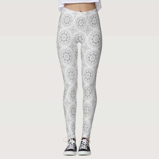 Silver Gray Kaleidoscope Pattern Leggings (Vorderseite)