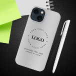 Silver Gray Metallic Hinzufügen von Logo für benut iPhone 13 Hülle<br><div class="desc">Mit diesem coolen iPhone-Gehäuse mit silberfarbenem Hintergrund,  individuellem Logo und Text fördern Sie Ihr Geschäft. Fügen Sie einfach Ihre Daten hinzu,  indem Sie auf "Personalisieren" klicken.</div>
