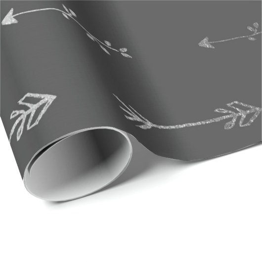 Silver Gray monochromatic Metallic Arrows Black Geschenkpapier (Rolleneckpunkt)