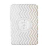 Silver Gray Monogram Zickzack Badematte (Vorderseite Vertikal)