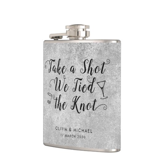 Silver Gray Tied the Knot Take Shot Gastgeschenk H Flachmann (Links)