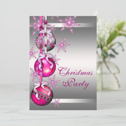 Silver Hot Pink Snowflakes Weihnachts-Party Einladung (Stehend Vorderseite)