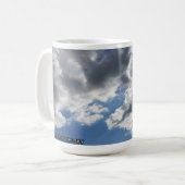"Silver in the Sky" Wolken auf einem Kaffeetasse (Vorderseite Links)