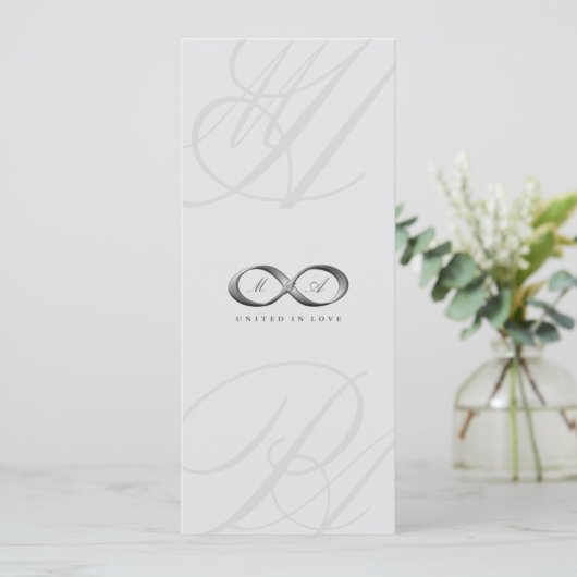 Silver Infinity Hand Clasp Couple Monogram Wedding Einladung (Stehend Vorderseite)