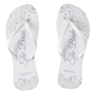 Silver Lace & Lavender Script The Bride Wedding Badesandalen