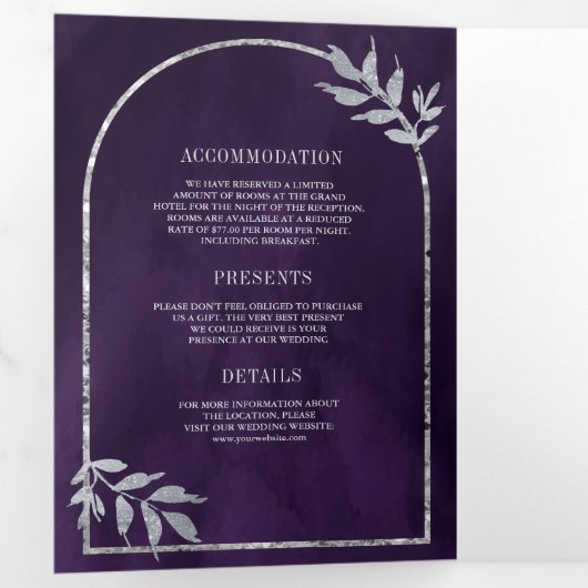 Silver Laurel Wreath Verlasst Royal Lila Wedding Dreifach Gefaltete Einladung (Innen Erste Seite)