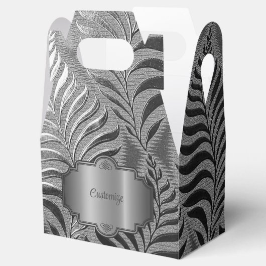 Silver Leaf Motif Gable Geschenkschachtel (Geöffnet)