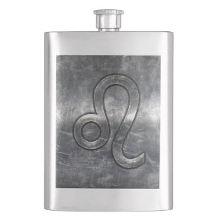 Silver Leo Zodiac Sign in Grunge Distressed Style Flachmann