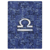 Silver Libra Zodiac Sign auf blauer digitaler Camo Klemmbrett (Rückseite)
