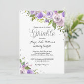Silver Lila Sparkle Floral Sprinkle Baby Dusche Einladung (Stehend Vorderseite)