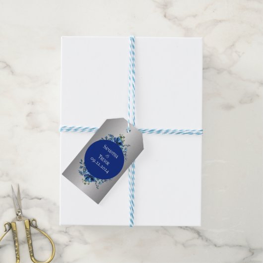 Silver Lining Blooms: Personalisierte blaue Petals Geschenkanhänger (Mit Garn)