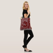 Silver Lotus Mandala und Sterne auf Red Customize Tasche (Am Model)