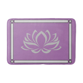 Silver Lotus on Lavender Bath Mat Badematte