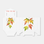 Silver Maple auf einem Gefallen Geschenkschachtel (Ungefaltet)