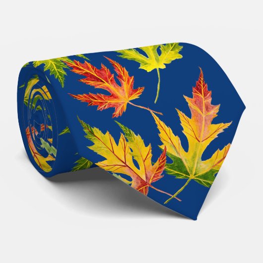 Silver Maple auf einem Neck Krawatte (Gerollt)
