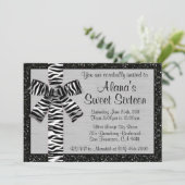 Silver Metallic Glitzer Einladung mit Zebra Bow (Stehend Vorderseite)
