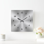 Silver Metallic Uhr mit schwarzen Zahlen (Zuhause)