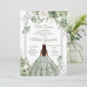 Silver Mis Quince Sage Green Floral Quinceañera Einladung (Stehend Vorderseite)