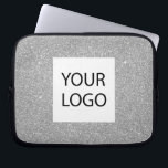 Silver Modern Glitzer - Werbung für kundenspezifis Laptopschutzhülle<br><div class="desc">Silver Modern und Berufliche Imitate Glitzer und sparkle elegante Logo Werbeaktion Corporate Notebook-Bag oder Sleeve Promotional Case für ein Geschenk für die Schönheitsindustrie. Dieser Fall kann auf Ihr Firmenlogo oder Ihr Firmenlogo angepasst werden.</div>