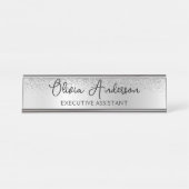 Silver Monogram Glitzer Sparkle Girly Script Schreibtischnamensplakette (Vorderseite )