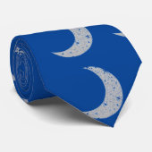 Silver Moon Sliver auf Blue Neck Tie Krawatte (Gerollt)