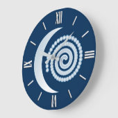 Silver Moon Spiral, dunkelblau Große Wanduhr (Winkel)