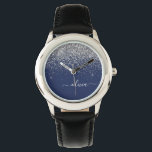 Silver Navy Blue Girl Glitzer Sparkle Monogram Armbanduhr<br><div class="desc">Navy Blue und Silver Sparkle Glitzer Script Monogram Name Watch. Das macht den perfekten 16 Geburtstag,  Hochzeit,  Brautparty,  Jubiläum,  Babydusche oder Junggeselinnen-Abschied Geschenk für jemanden,  der Lieben glamourösen Luxus und schicke Stile.</div>