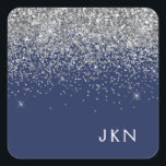 Silver Navy Blue Girl Glitzer Sparkle Monogram Quadratischer Aufkleber<br><div class="desc">Silber und Navy Blue Sparkle Glitzer Pinsel Metal Monogram Name Paper Party Sticker Address Labels. Das macht den perfekten 16 Geburtstag,  Hochzeit,  Brautparty,  Jubiläum,  Babydusche oder Junggeselinnen-Abschied Geschenk für jemanden,  der Lieben glamourösen Luxus und schicke Stile.</div>