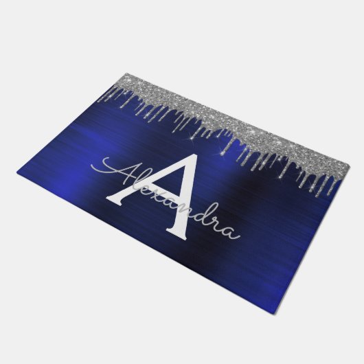 Silver Navy Blue Glitzer Brushed Metal Monogram Fußmatte (Schrägansicht)