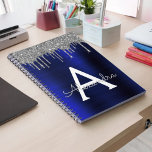 Silver Navy Blue Glitzer Brushed Metal Monogram Notizblock<br><div class="desc">Silber und Navy Blue Imitate Foil Metallic Sparkle Glitzer gebürstete Metal Monogram Name und Initial Spiral Notebook. Das macht den perfekten 16 Geburtstag,  Hochzeit,  Brautparty,  Jubiläum,  Babydusche oder Junggeselinnen-Abschied Geschenk für jemanden,  der Lieben glamourösen Luxus und schicke Stile.</div>