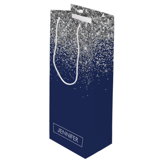 Silver Navy Blue Glitzer Giron Monogram Name Geschenktüte Für Weinflaschen (Vorderseite Schrägansicht)