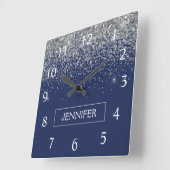 Silver Navy Blue Glitzer Giron Monogram Name Quadratische Wanduhr (Winkel)