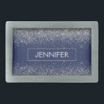 Silver Navy Blue Glitzer Giron Monogram Name Rechteckige Gürtelschnalle<br><div class="desc">Silber und Navy Blue Sparkle Glitzer Monogram Name Gürtelschnalle. Das macht den perfekten Abschluss,  süß 16 16.,  18.,  21.,  30.,  40.,  50.,  60.,  70.,  80.,  90.,  100. Geburtstag,  Hochzeit,  Brautparty,  Jubiläum,  Babydusche oder Junggeselinnen-Abschied Geschenk für jemanden,  der Luxus und Chic Stil Lieben glänze.</div>