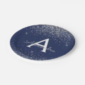 Silver Navy Blue Glitzer Sparkle Monogram Birthday Pappteller (Schrägansicht)