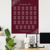 Silver on Burgundy 29 Table Wedding Seating Chart Poster (Heimbüro)