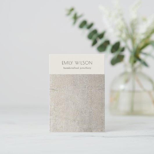 Silver Pearl Leather Texture Band Necklace Display Visitenkarte (Stehend Vorderseite)