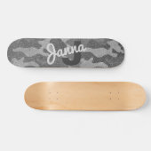 Silver & Pewter Camouflage Glitzer Mit Monogramm Skateboard (Horizontal)