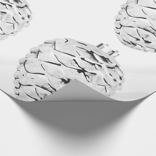 Silver Pinecones Weißes Wrapping Paper Geschenkpapier (Ecke)