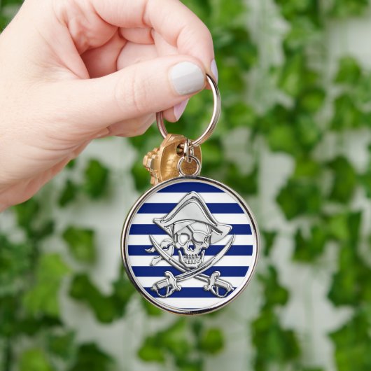 Silver Pirate auf nautischen Streifen Schlüsselanhänger (Hand)